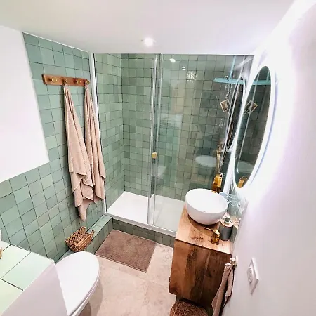 Proche De La Avec Jardin Apartamento
