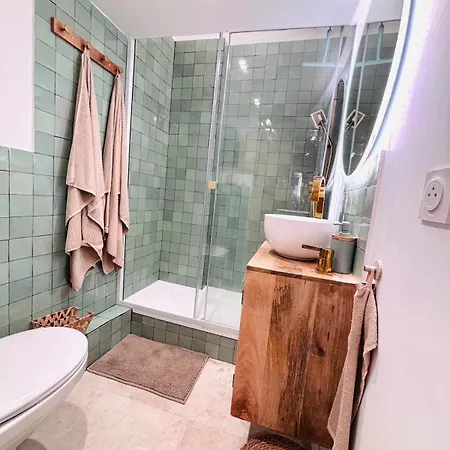Appartement Proche De La Avec Jardin Hyères